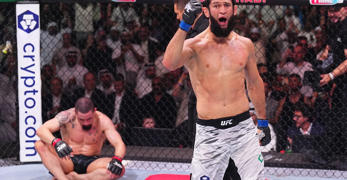 No hay apuestas prohibidas | ¿Khamzat Chimaev finalmente ganó un título al vencer a Dricus du Plessis en UFC 319?