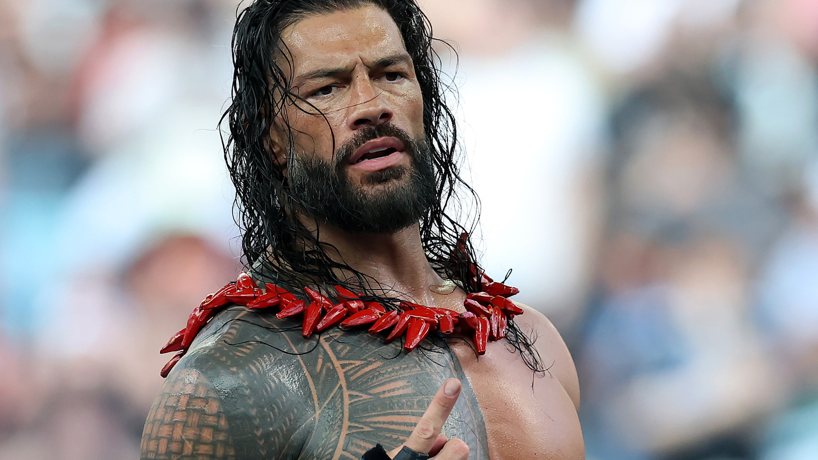 Roman Reigns pelea con Bronson Reed después de Paul Heyman Exchange de promoción en WWE Raw