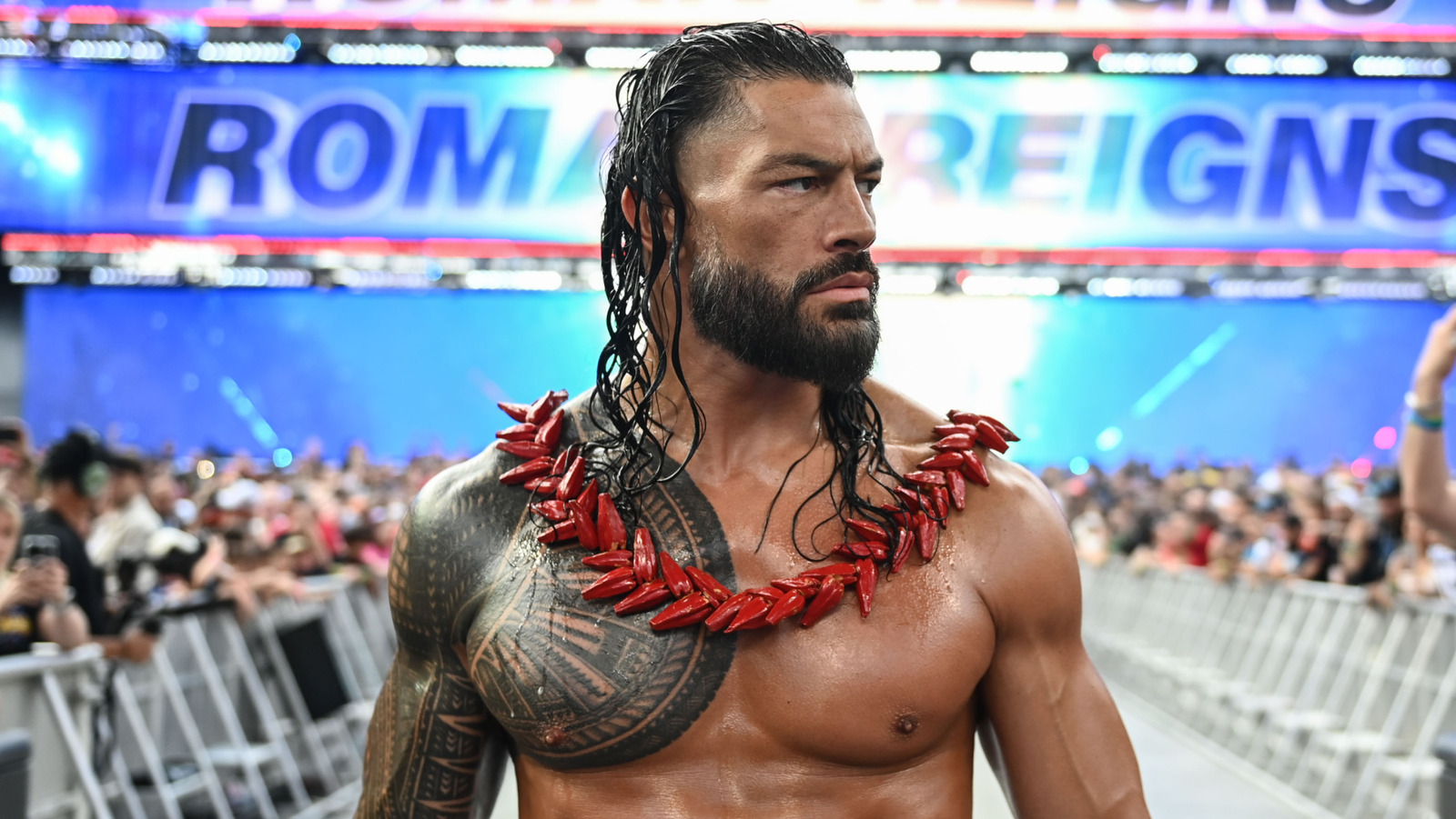 Roman Reigns sobrevive a Bronson Reed, pero no Bron Breakker, para abrir el choque de la WWE en París