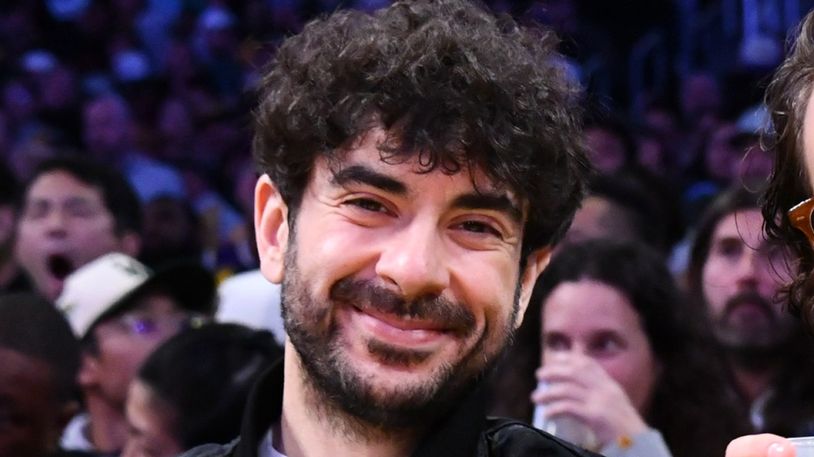 Según los informes, el original de AEW trabaja en el backstage como entrenador y productor