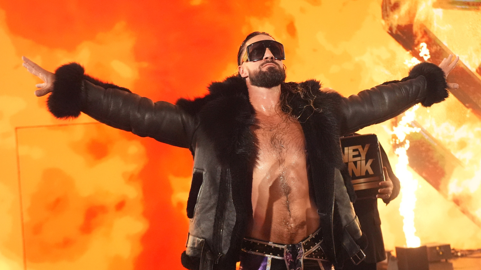 Seth Rollins deja caer muletas, efectivo en MITB & Beats CM Punk para WHC en WWE SummerSlam