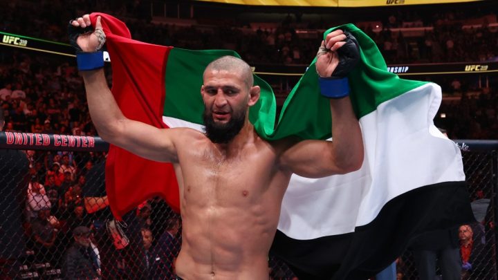 UFC 319 Bonos: Khamzat Chimaev cobra después de dominar a Dricus du Plessis