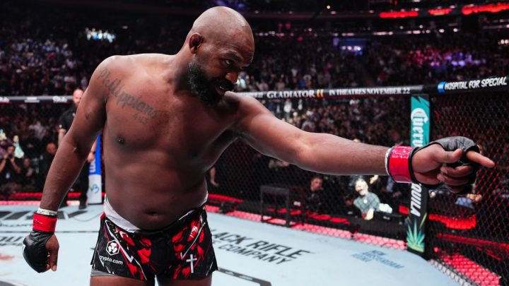 'Tienes que dejarlo pelear': Daniel Cormier suplica con Dana White que ponga a Jon Jones en la tarjeta de la Casa Blanca de UFC