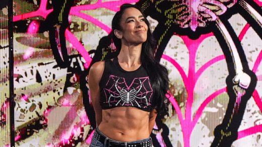 AJ Lee regresa a WWE Raw, se pone en la combinación de etiquetas mixtas en Wrestlepalooza