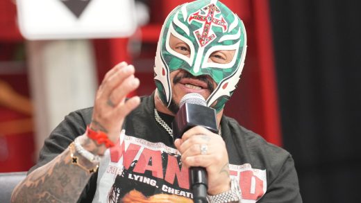 Actualización de lesiones sobre el miembro del Salón de la Fama de la WWE Rey Mysterio antes del último Worlds de AAA COLLIDE