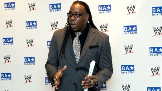 Booker T analiza cómo WWE Holding WrestleMania 43 en Riad afecta a la industria