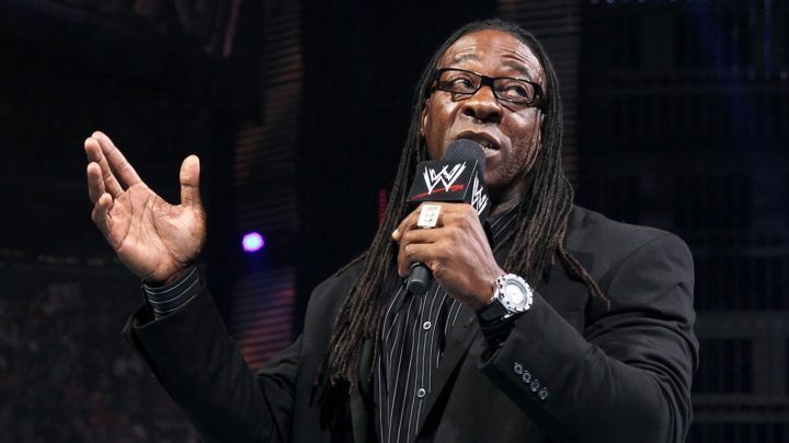 Booker T dice este ex campeón femenino de la WWE 'Spit in the Face' de Pro Wrestling