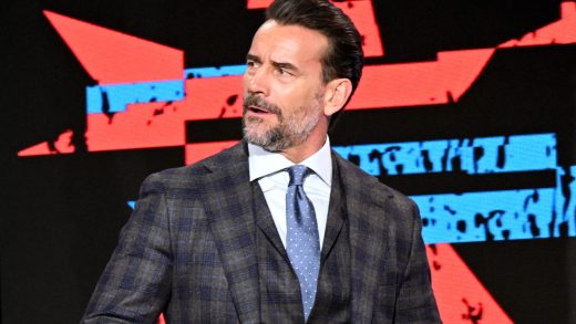 CM Punk de WWE Comenta sobre la relación con el campeón de IC masculino Dominik Mysterio