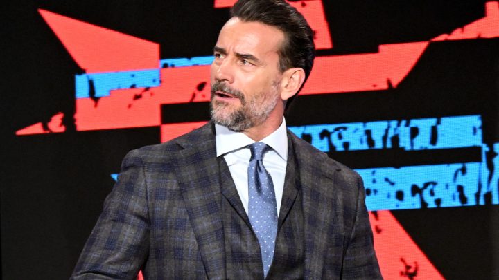 CM Punk de WWE Comenta sobre la relación con el campeón de IC masculino Dominik Mysterio
