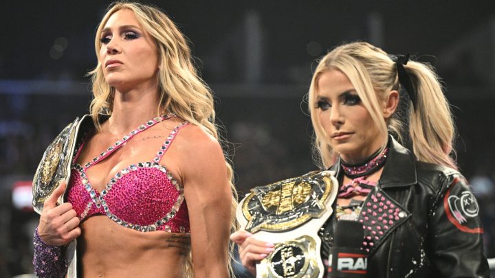 Charlotte Flair y Alexa Bliss se preparan para defender los títulos de etiquetas femeninos de la WWE contra NXT Team