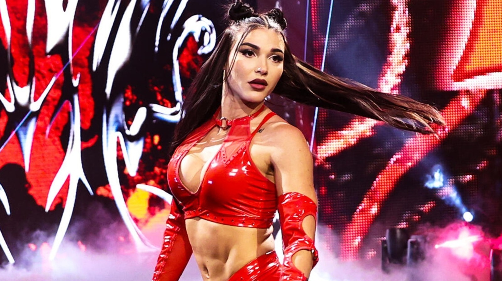 Detalles detrás del escenario sobre la partida de la WWE de Jazmyn Nyx, cuánto rechazó