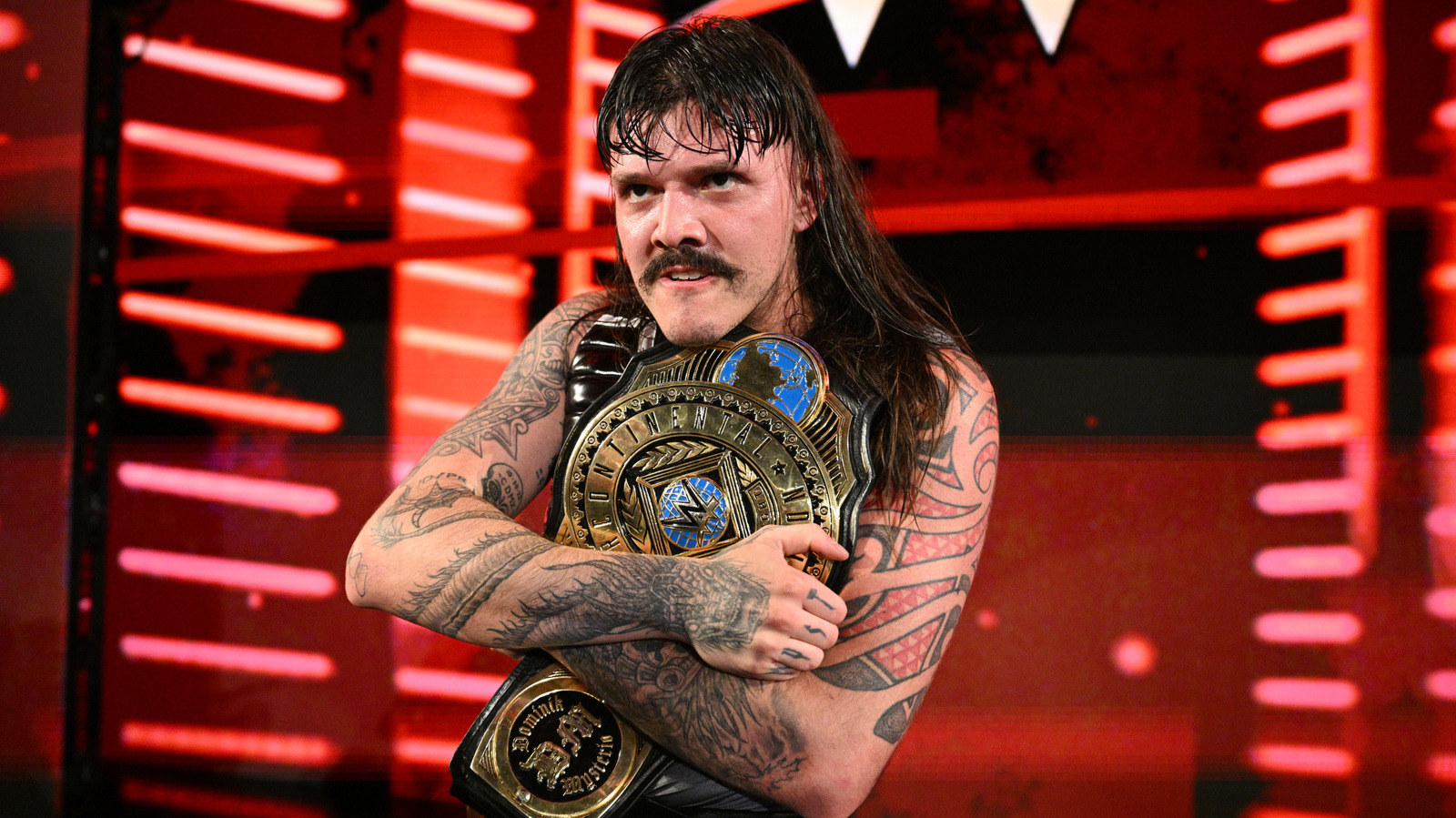 Dominik Mysterio retiene el título de la WWE IC gracias al aliado inesperado