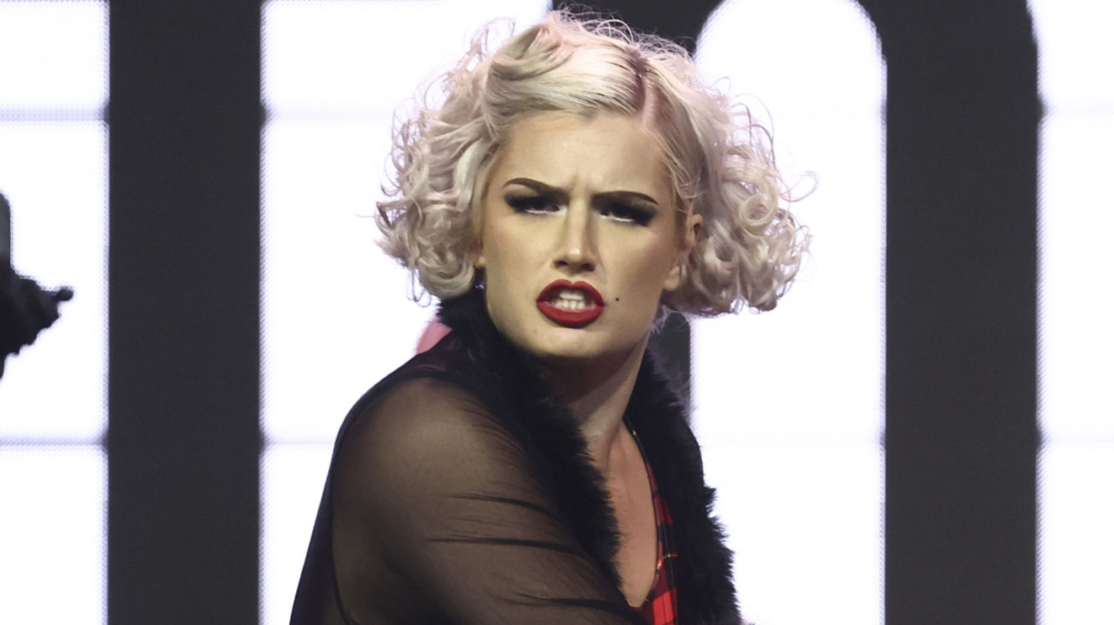 El campeón femenino Toni Storm da actualización del contrato: 'AEW FOR LIFE'