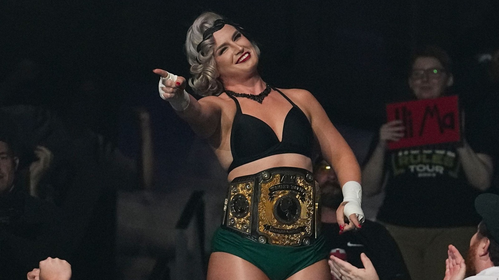 El campeón femenino de AEW, Toni Storm, listo para la pelea callejera en Dynamite