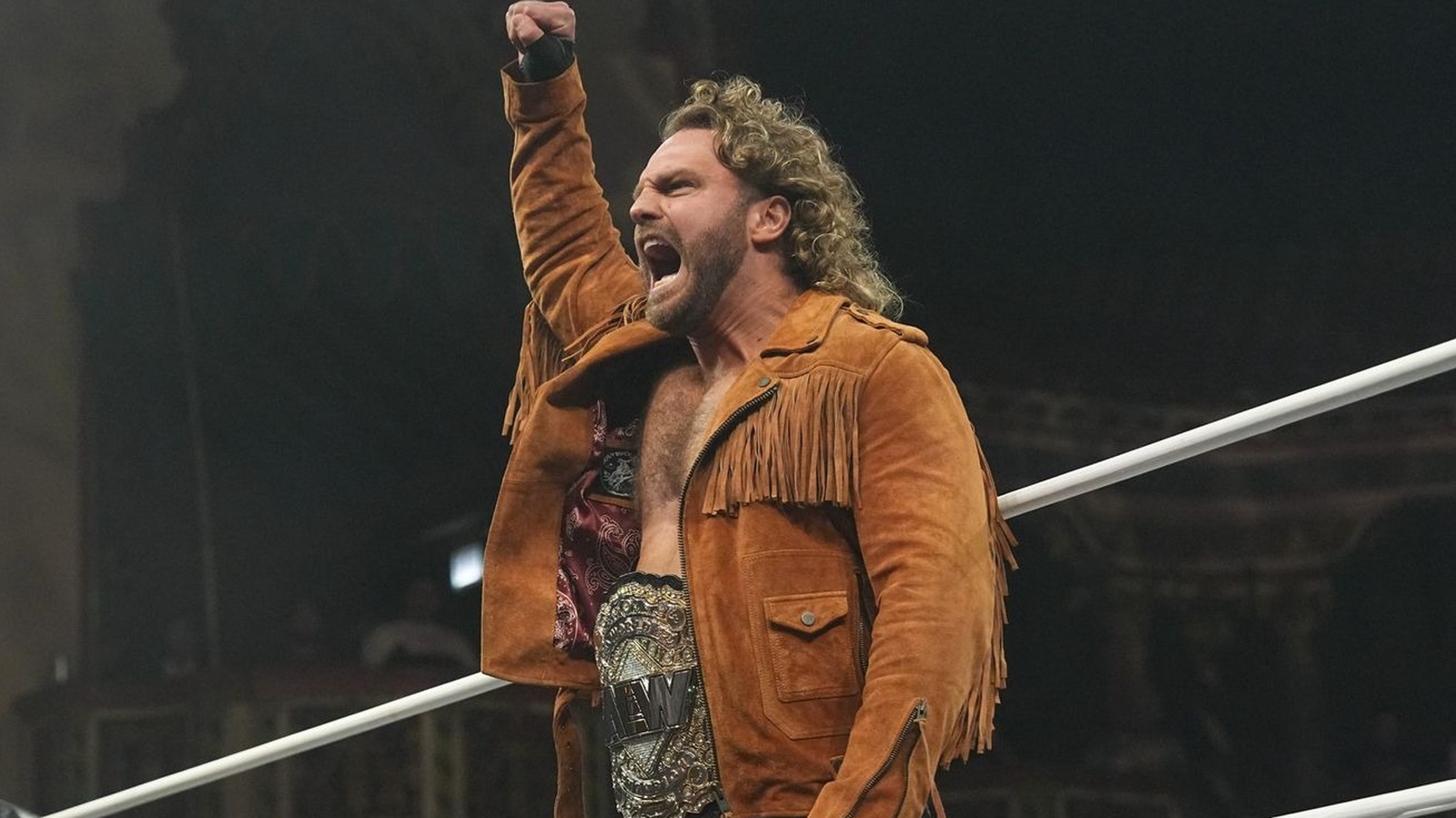 Hangman Adam Page conserva un título mundial masculino de AEW en todo el evento principal del maratón de 2025
