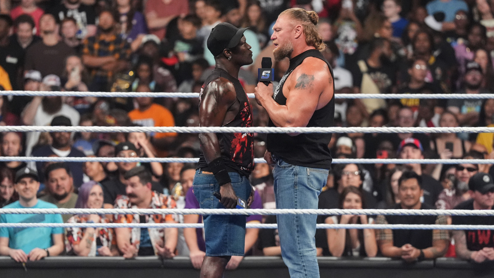 Informe de audiencia y calificaciones de WWE Smackdown, 9/12/2025