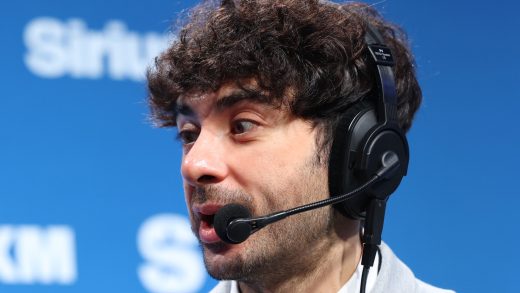 Informe entre detrás del escenario sobre AEW Star tomando tiempo libre y uno regresando