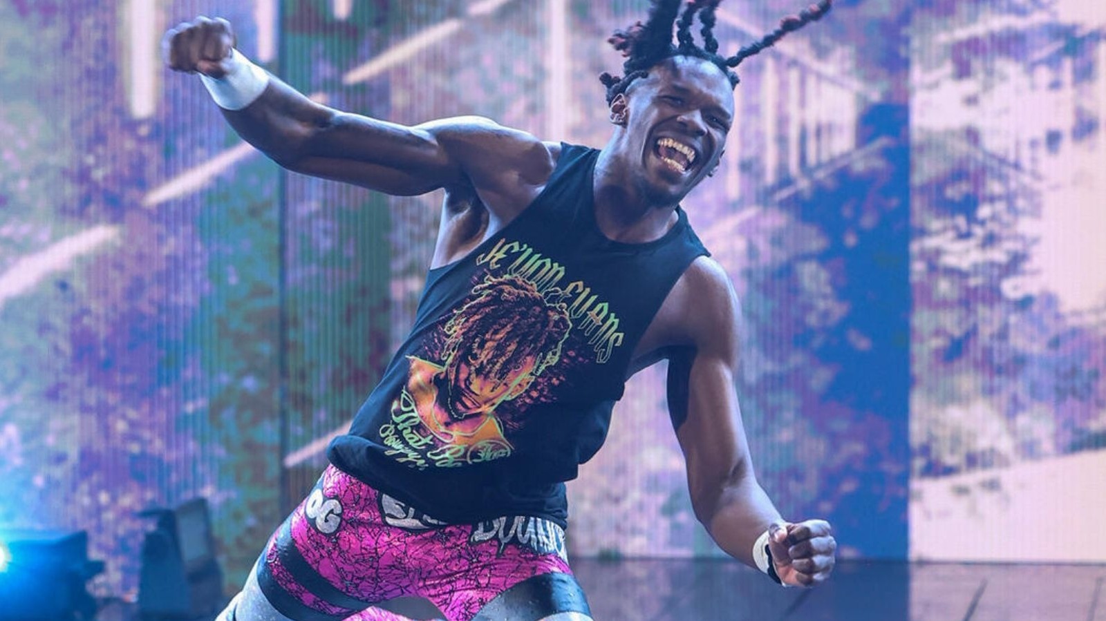 Je'von Evans anota una gran victoria sobre Josh Briggs en WWE NXT No Mercy Concurso de apertura