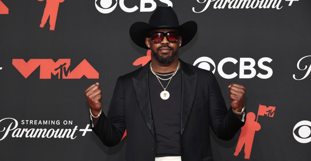 Jon Jones afirma 'No estoy jubilado', todavía entrenando para la Casa Blanca de UFC