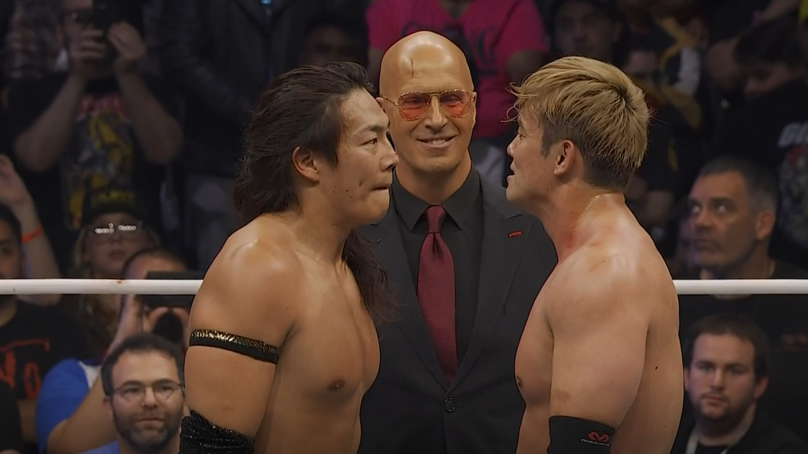 Kazuchika Okada Pins Mascara Dorada, conserva un título unificado en absoluto 2025