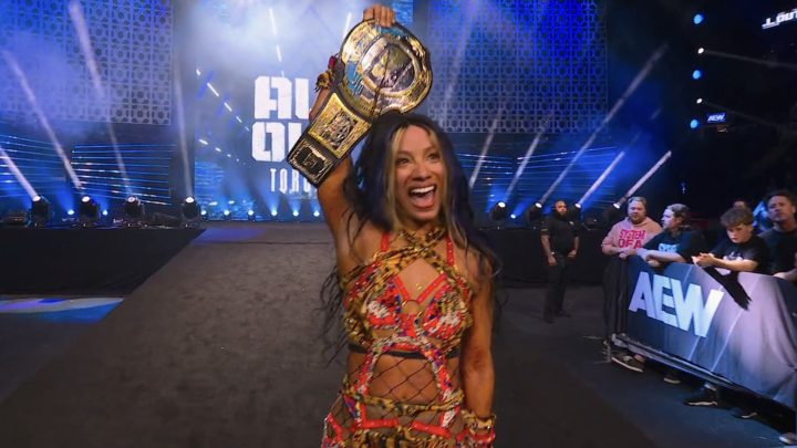 Mercedes Mone derrota a Riho, gana la 21ª defensa del título de AEW TBS en absoluto 2025
