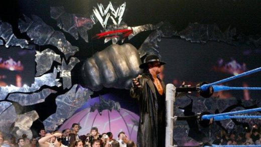 Por qué el episodio debut de WWE Smackdown confunde a la gente