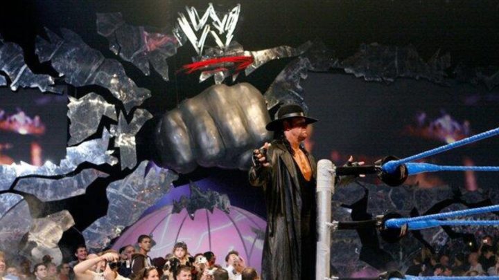 Por qué el episodio debut de WWE Smackdown confunde a la gente