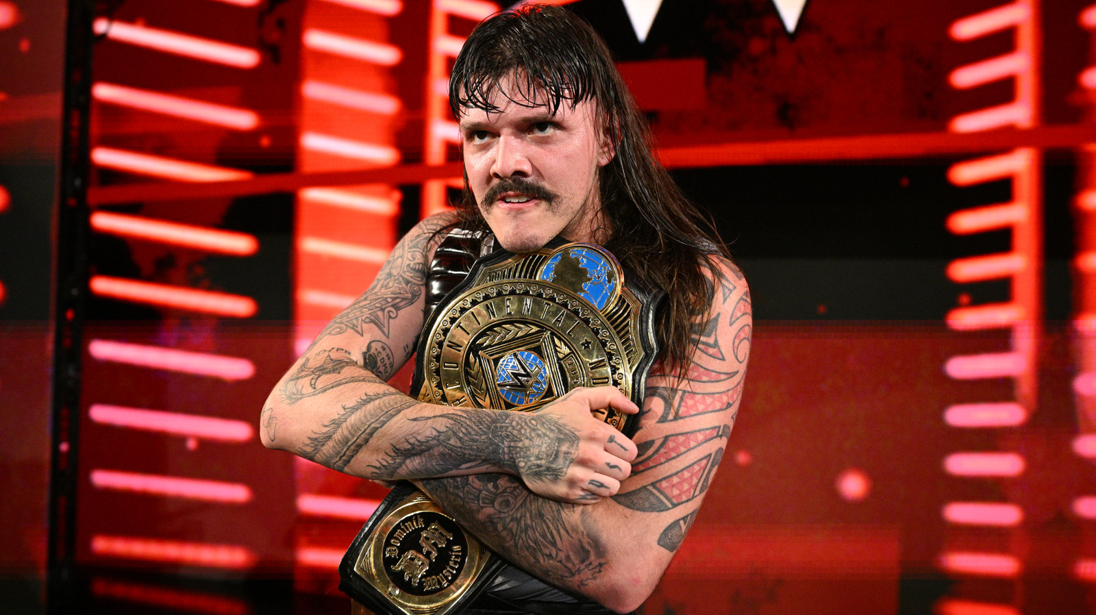 Resultados de WWE RAW 9/1 - Dominik Mysterio defiende el campeonato Intercontinental, seis hombres