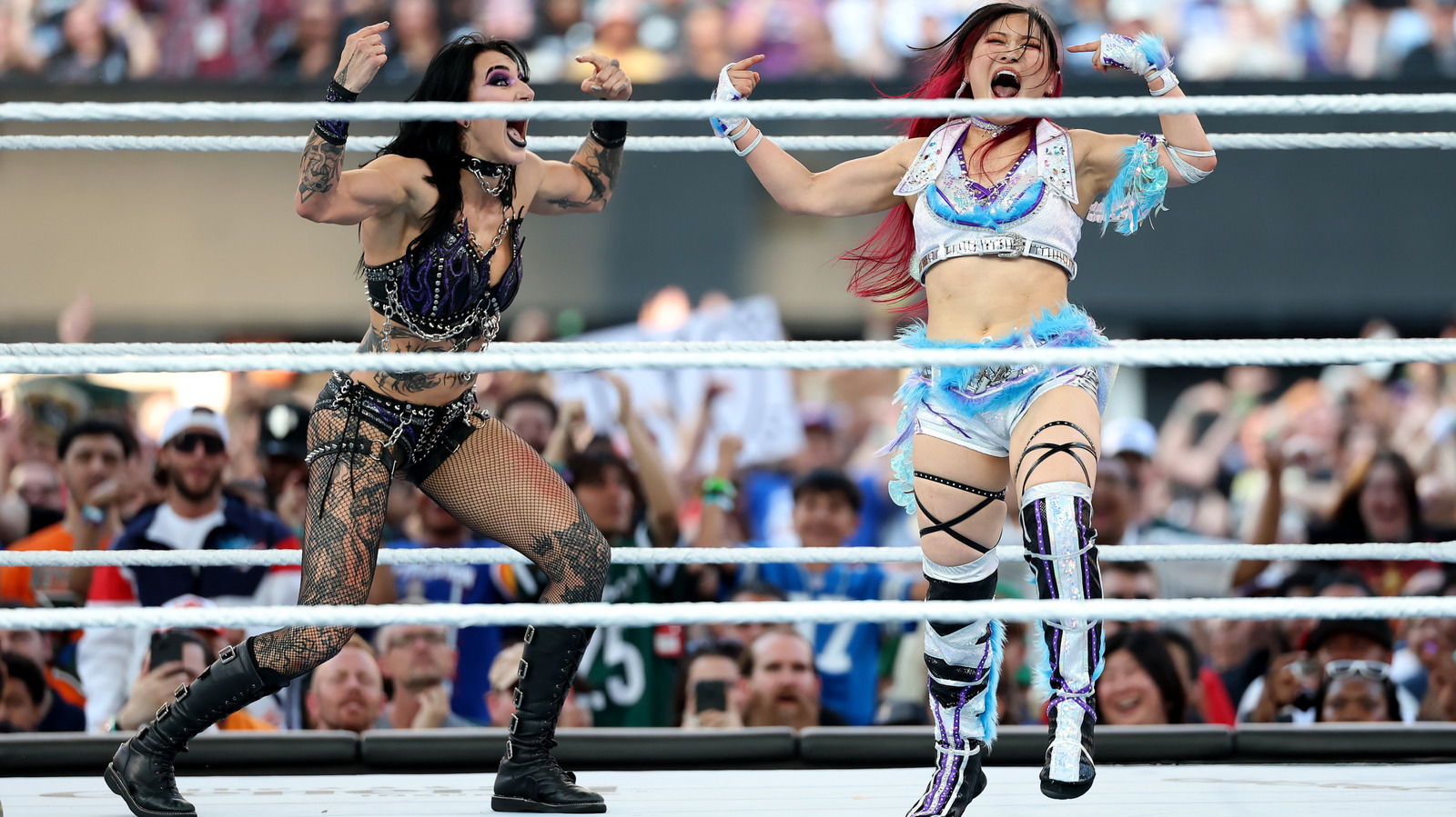 Resultados de WWE RAW 9/29 - Aparece Iyo Sky y Rhea Ripley, campeonato Intercontinental en la línea