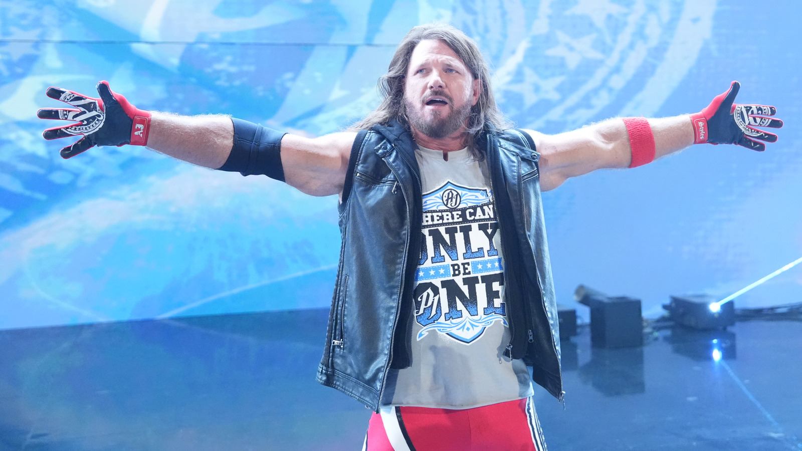 Resultados de la WWE RAW 9/8 - AJ Styles chocan con El Grande Americano, AJ Lee y los Usos aparecen todos