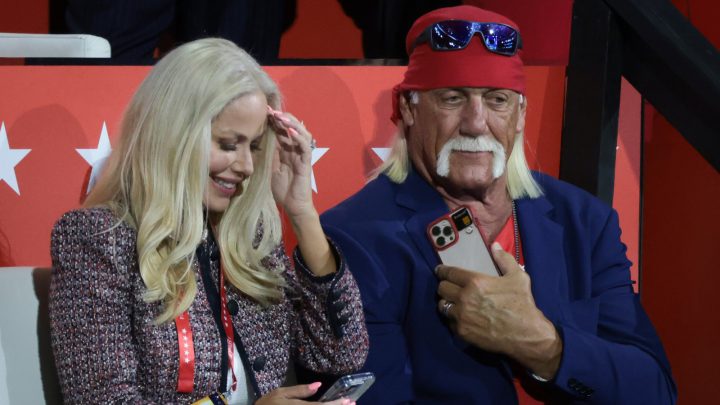 Viuda del difunto WWE Hofer Hulk Hogan Considerando la demanda por negligencia médica