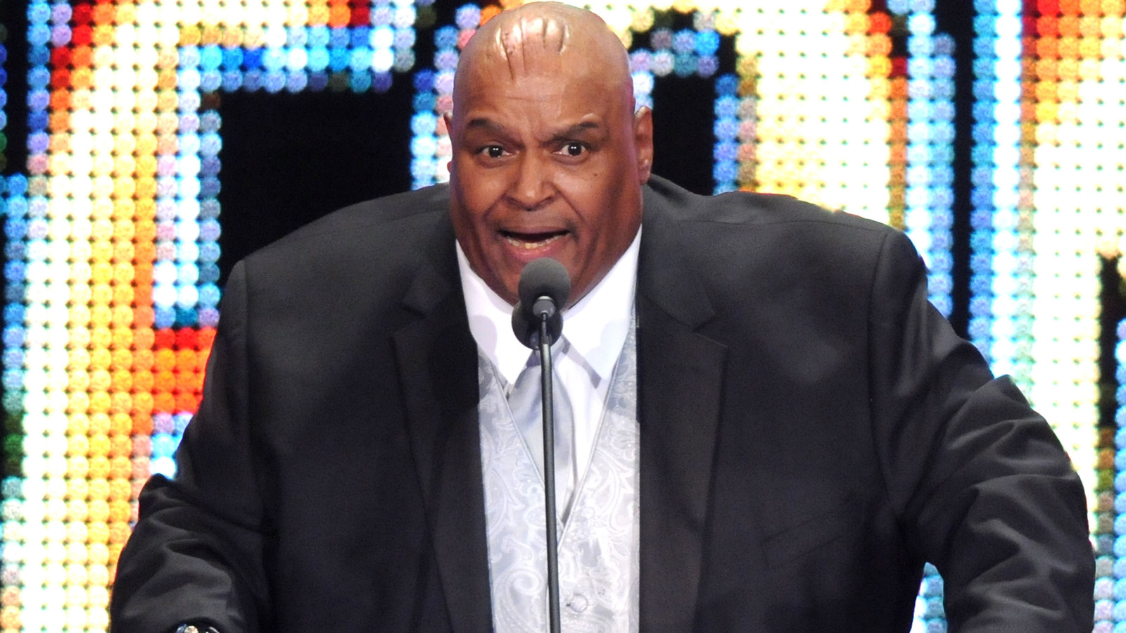 El miembro del Salón de la Fama de la WWE Abdullah The Butcher hospitalizado con 'problemas de salud graves'