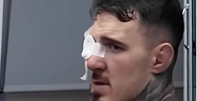 'Todo ese entrenamiento para eso': mira la reacción de Tom Aspinall tras bastidores ante el incidente del golpe en el ojo en UFC 321