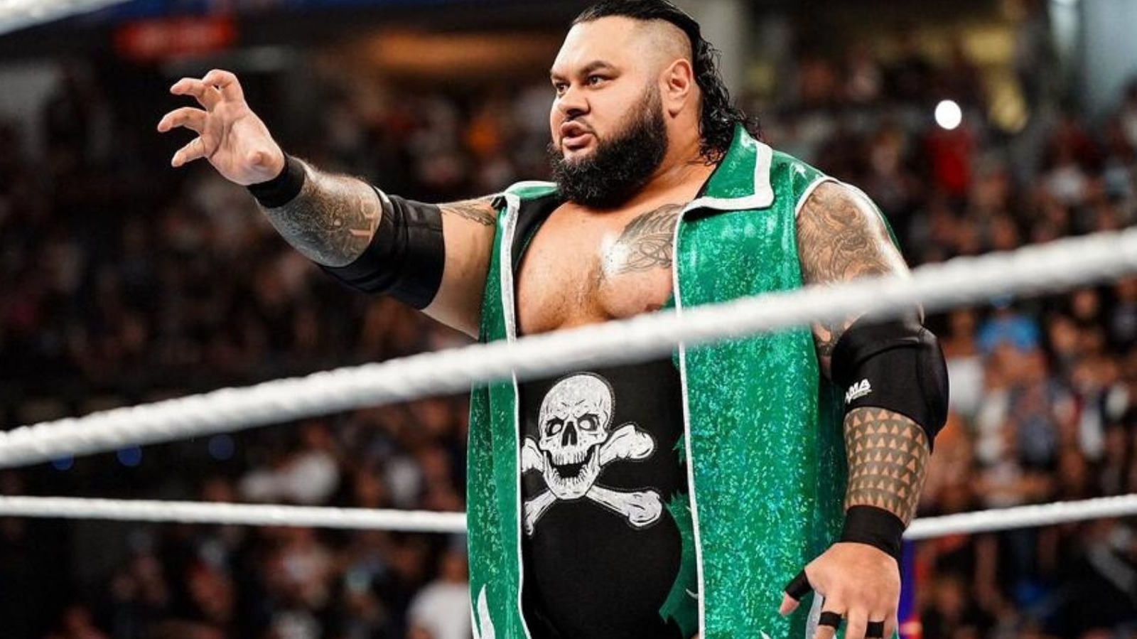 Bronson Reed conmociona al mundo y vence a Reigns en caótica pelea callejera en WWE Crown Jewel