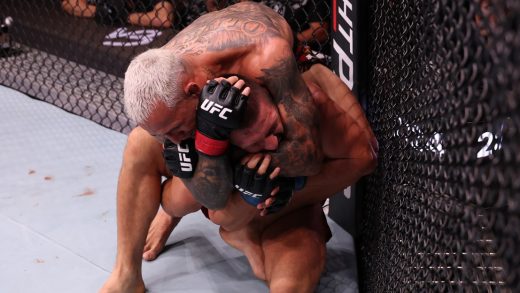 Charles Oliveira critica a Max Holloway después de tocar a Matuesz Gamrot en el evento principal de UFC Rio