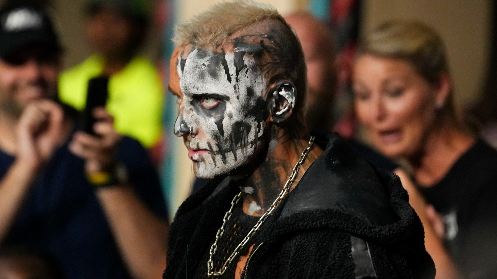 Darby Allin de AEW habla sobre tomarse un tiempo de la lucha libre para escalar el Everest