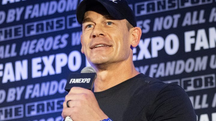 El ex campeón de la WWE dice que John Cena la está ayudando a iniciarse en la actuación y como anfitriona
