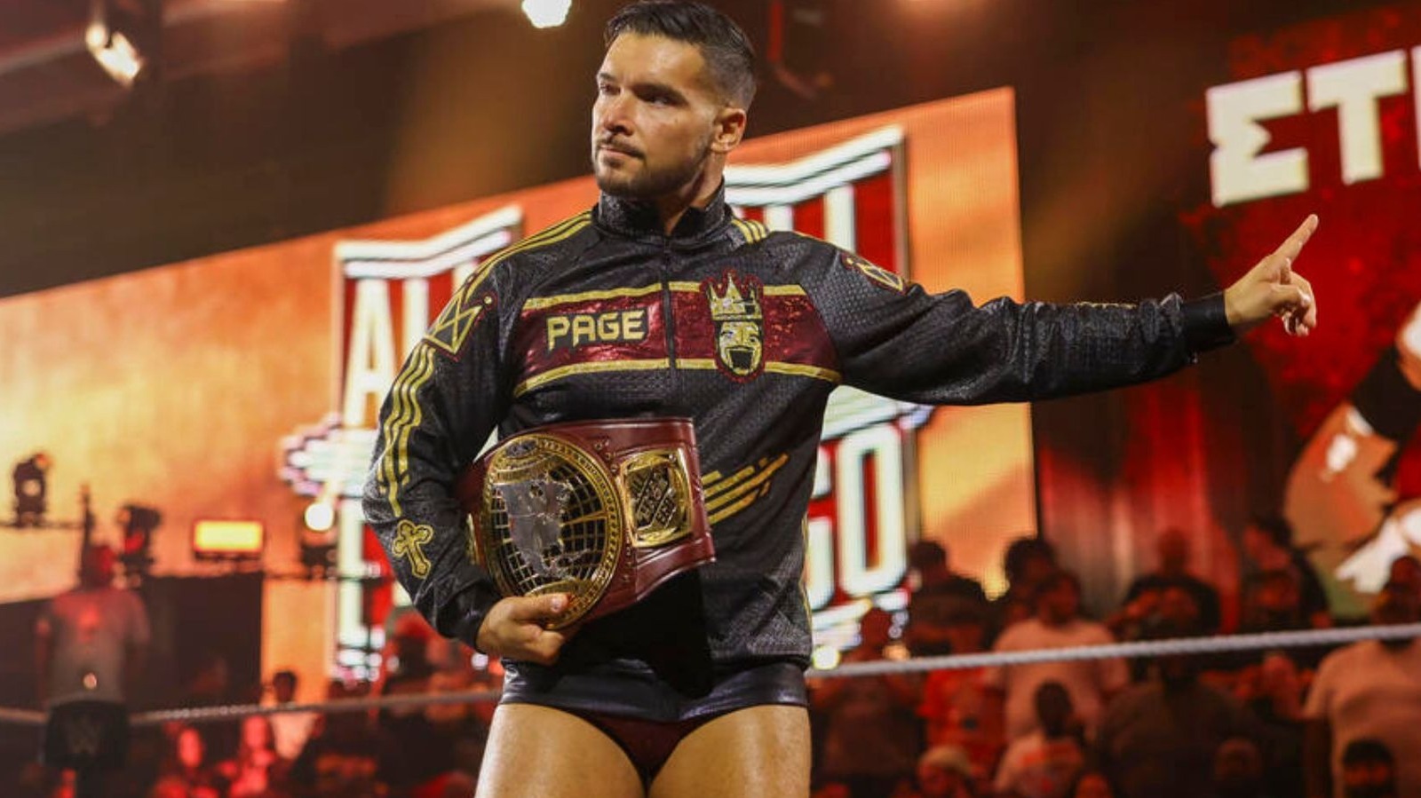 Ethan Page de WWE NXT defiende el título de NA contra el campeón AAA en el combate del Día de los Muertos