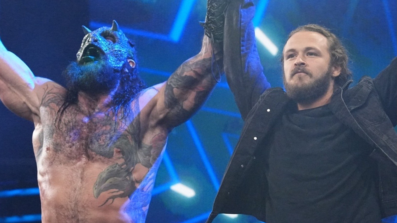 Jack Perry habla médico y retrasos creativos en Jurassic Express Reunion en AEW All Out