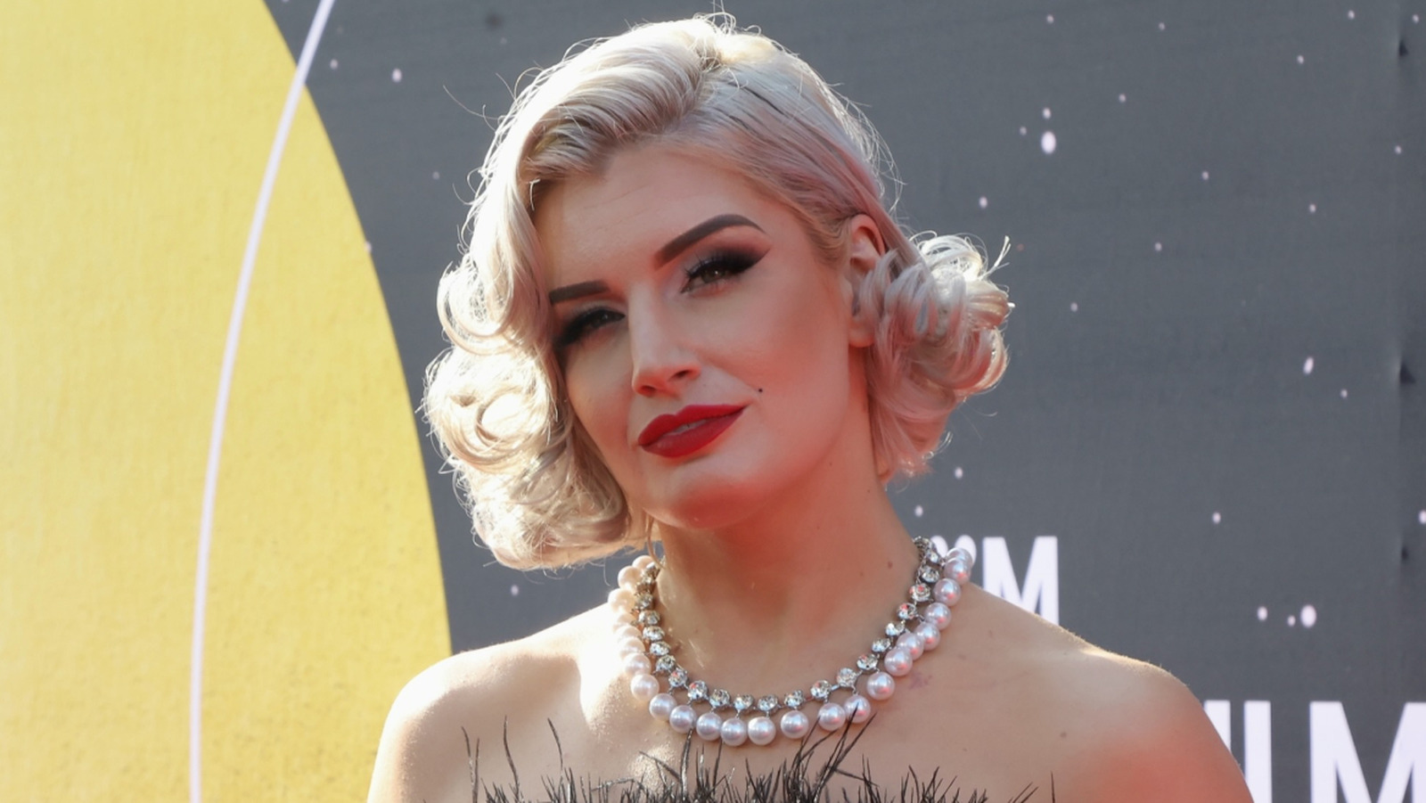 La División Femenina de AEW organiza una fiesta sorpresa de cumpleaños detrás del escenario para la eterna Toni Storm