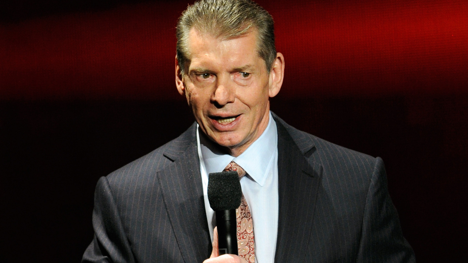 Los cargos por conducción imprudente del ex director ejecutivo de la WWE, Vince McMahon, se retirarán tras la libertad condicional