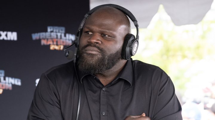 Mark Henry está en desacuerdo con que AEW cambie el nombre de su movimiento final: 'F**k You'