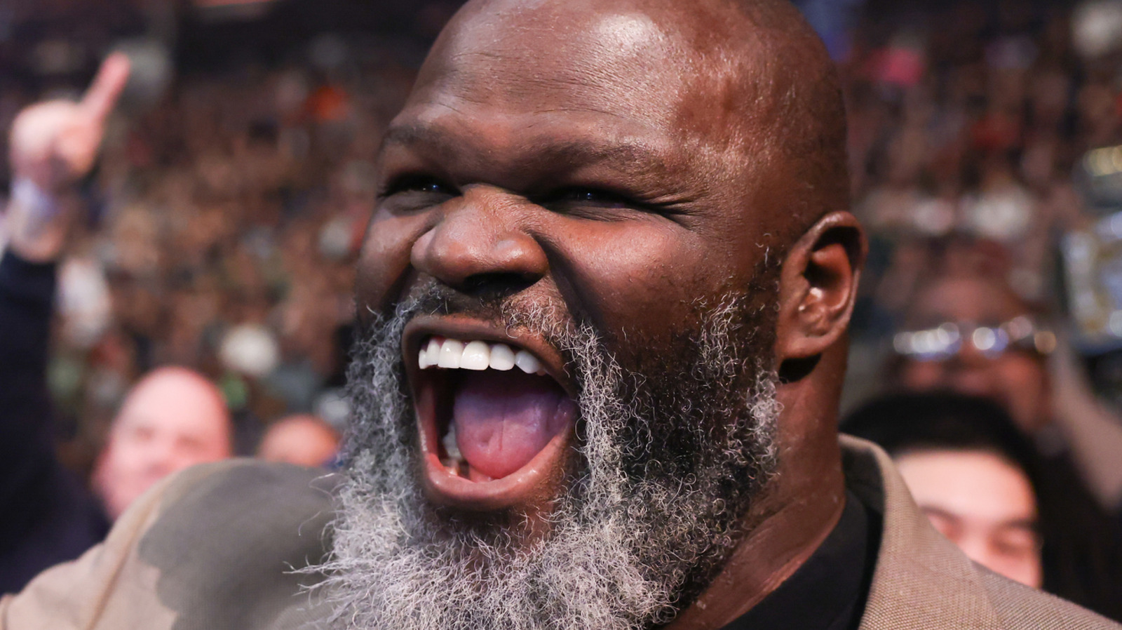 Mark Henry explica por qué WWE cambió el cinturón de título de ECW