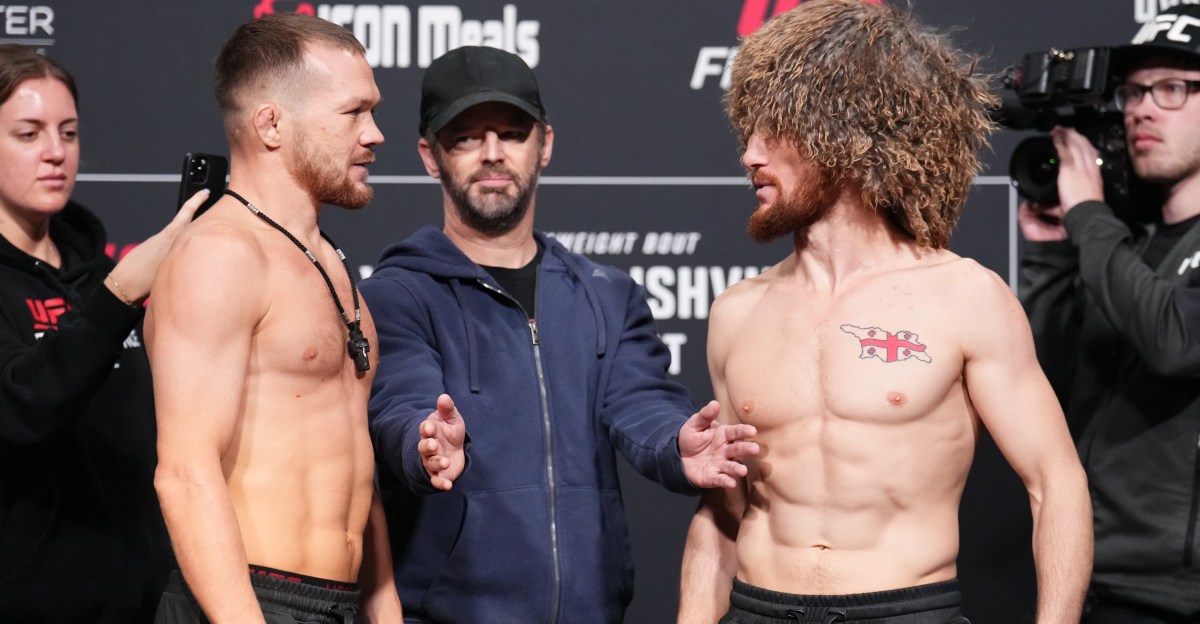 Merab Dvalishvili vs. Petr Yan 2, pelea por el título de peso mosca y más anunciados para UFC 323