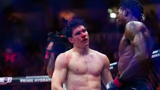 Mike Malott se alegra de que los golpes bajos no detuvieran la pelea en UFC Vancouver: "No pensé que fuera un mal tiro"