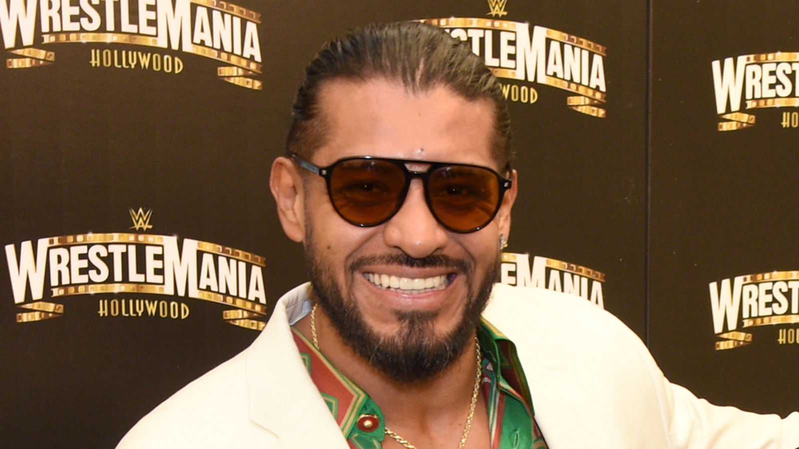 Noticias detrás del escenario sobre el esperado regreso de Santos Escobar a WWE TV después de firmar un nuevo acuerdo