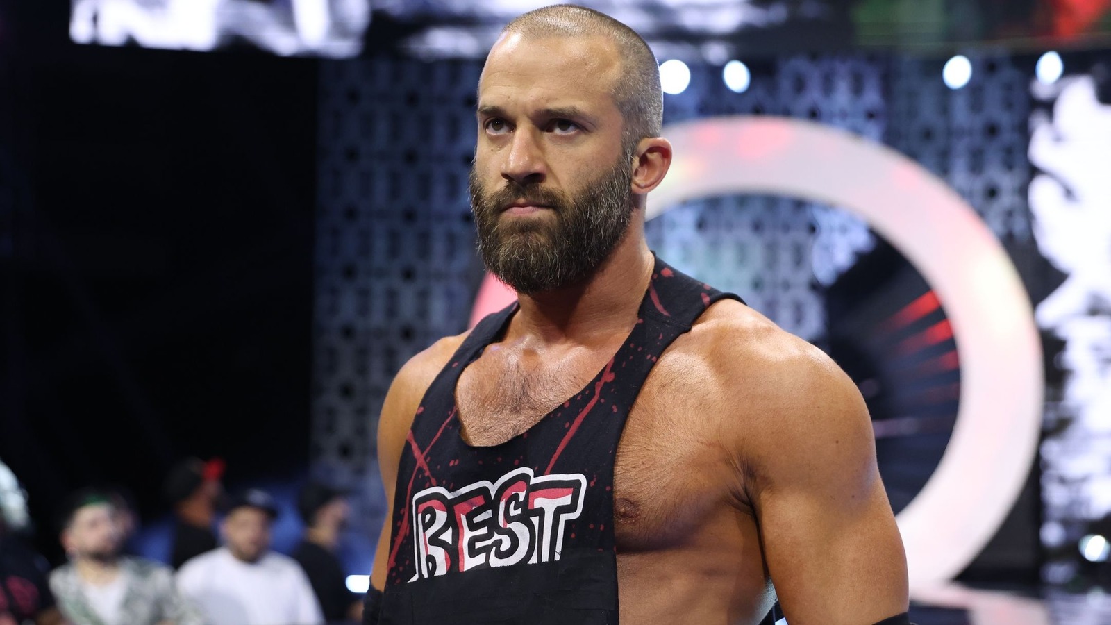 Noticias detrás del escenario sobre la reciente ausencia de Trent Beretta de la competencia AEW en el anillo