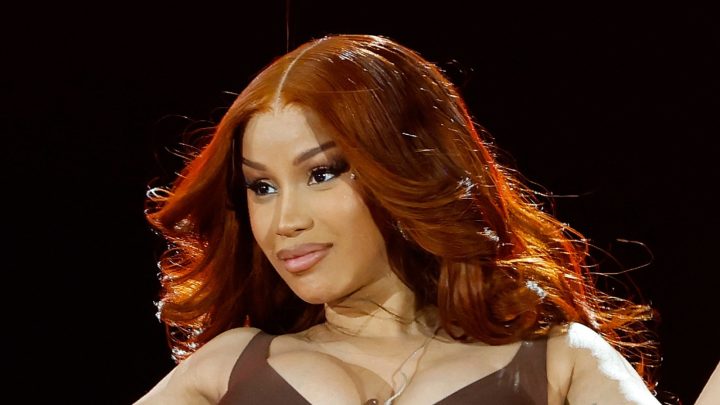 Por qué Cardi B estaba más que confundido por estas gotas de nombre de la WWE