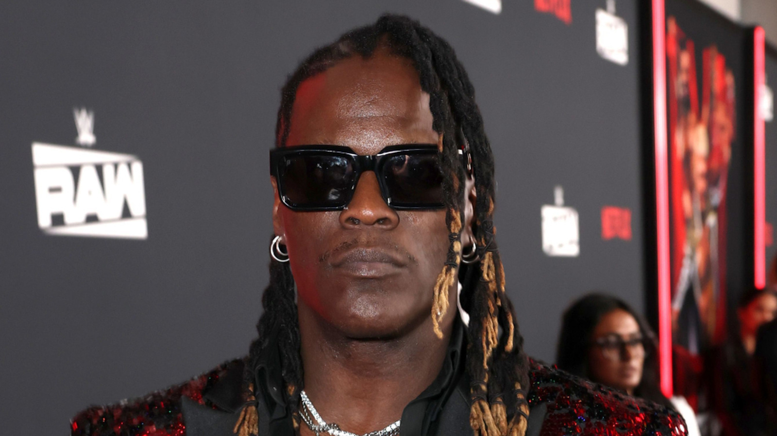 R-Truth de WWE explica la brevedad del personaje de Ron Killings y lo llama "un movimiento egoísta"