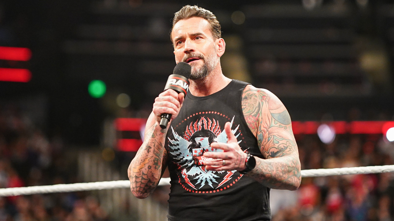 Resultados de WWE RAW 10/6 - Roman Reigns y CM Punk aparecen, Becky Lynch choca con Maxxine Dupri